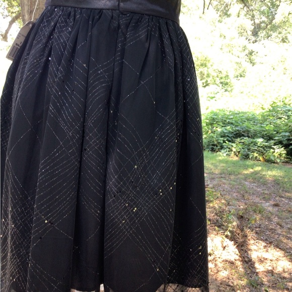 Small Cute little black dress​ - Picture 6 of 11